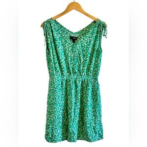 Ana Floral| Sleeveless| Ties| V Neck Dress